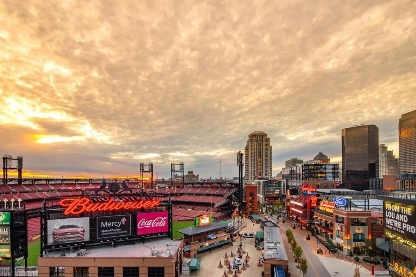 Apartment Landing At Ballpark Heights - Studio In Downtown Saint Louis United States